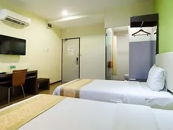 ג'והור בהרו 8 Days Boutique Hotel @ Mount Austin Jb