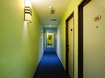 ג'והור בהרו 8 Days Boutique Hotel @ Mount Austin Jb