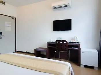 ג'והור בהרו 8 Days Boutique Hotel @ Mount Austin Jb