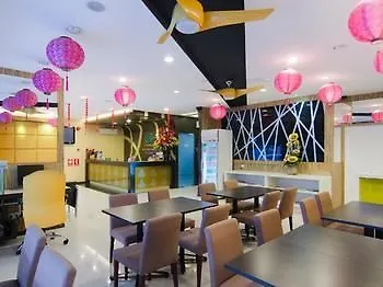 **  ג'והור בהרו 8 Days Boutique Hotel @ Mount Austin Jb מלזיה