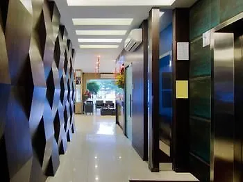 ג'והור בהרו 8 Days Boutique Hotel @ Mount Austin Jb ג'והור בהרו