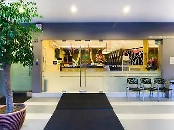 ג'והור בהרו 8 Days Boutique Hotel @ Mount Austin Jb 2*, ג'והור בהרו