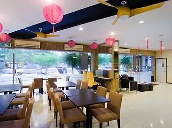 8 Days Boutique Hotel @ Mount Austin Jb Johor Bahru